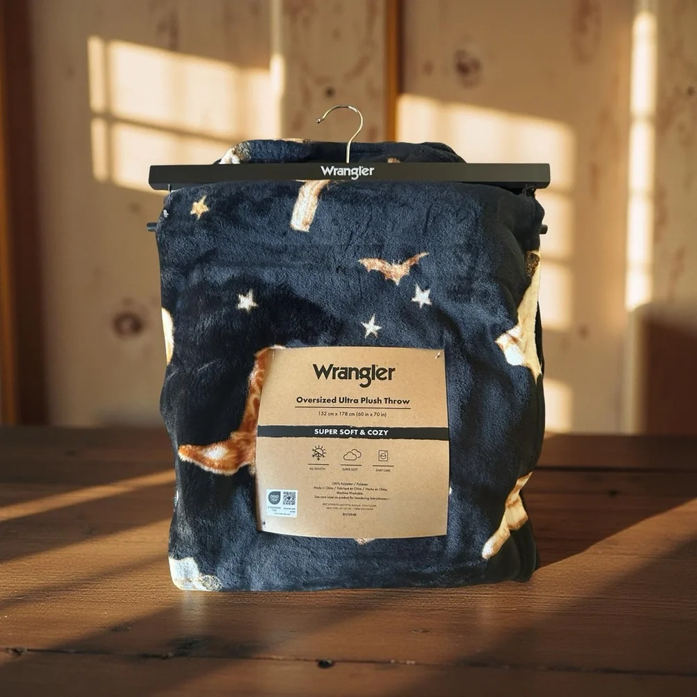 Wrangler Oversized Plush Throw Blanket with Western Halloween Designs - Picture 2 of 6